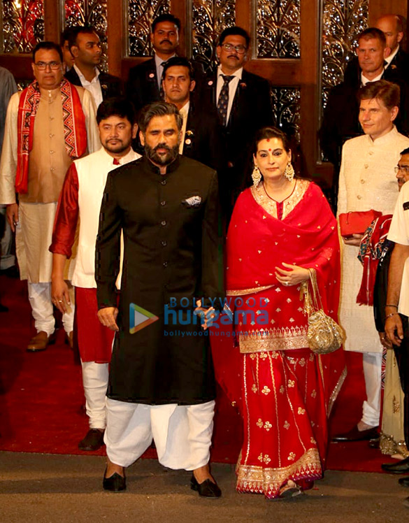 celebs grace the grand wedding of isha ambani anand piramal 15