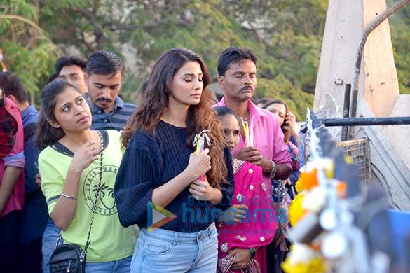 daisy shah snapped at mount mary church in bandra on christmas 3