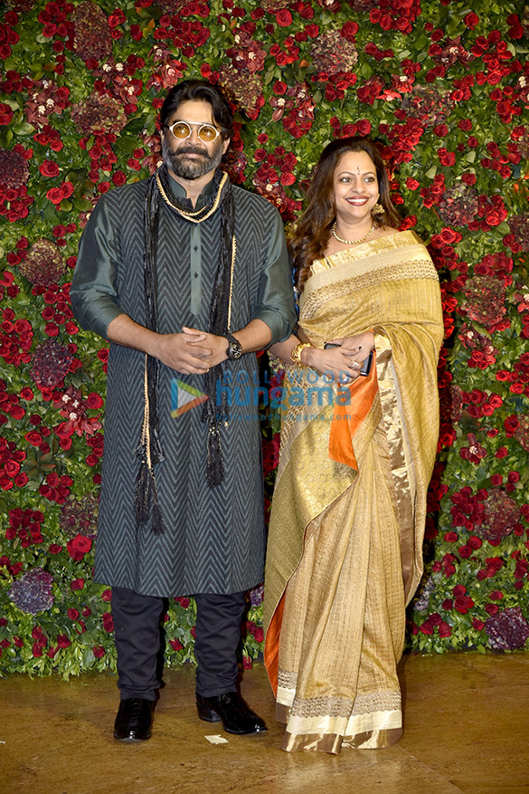 deepika padukone and ranveer singh grace their mumbai reception 25