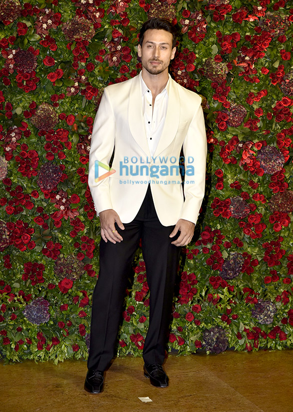 deepika padukone and ranveer singh grace their mumbai reception 33