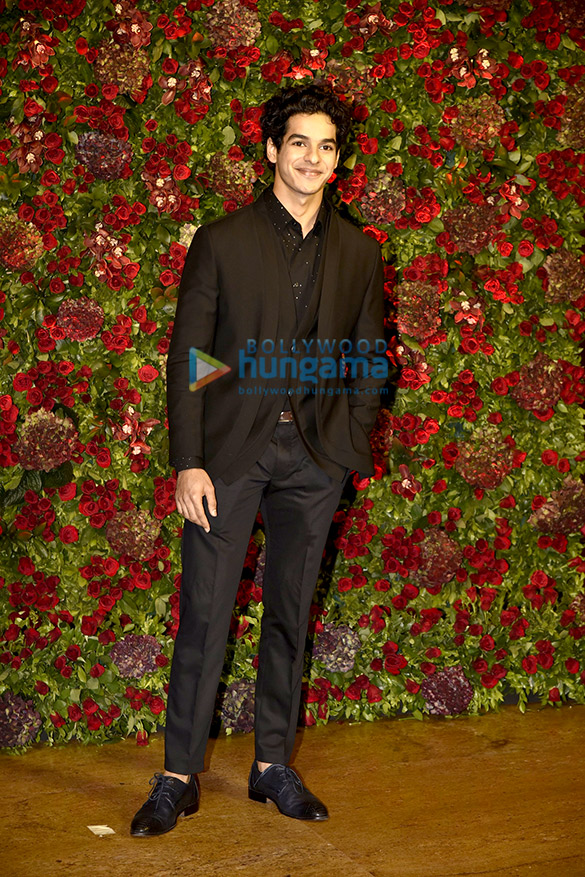 deepika padukone and ranveer singh grace their mumbai reception 41