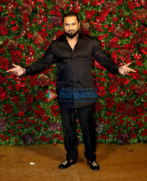 deepika padukone and ranveer singh grace their mumbai reception 86