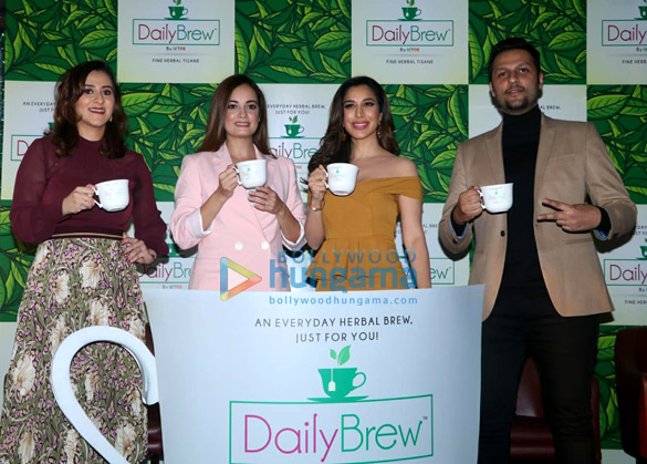 dia mirza and sophie choudry snapped at daily brew tea launch in mumbai 5