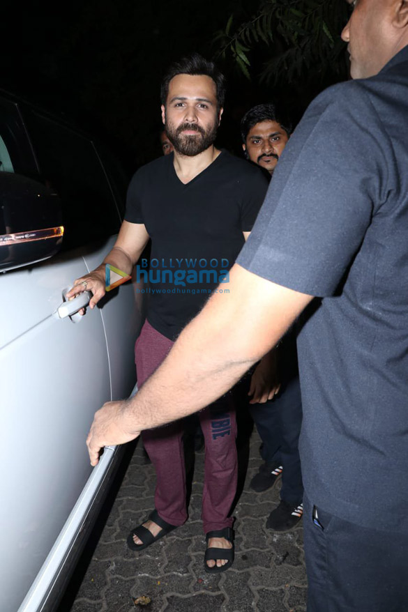 emraan hashmi spotted at on shoot in pali hill bandra 1