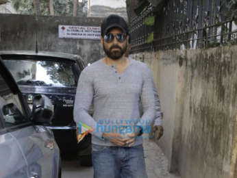 Emraan Hashmi spotted in Bandra