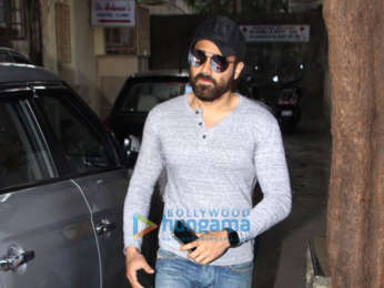 Emraan Hashmi spotted in Bandra