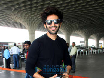 Hrithik Roshan, Shraddha Kapoor, Daisy Shah and others snapped at the airport