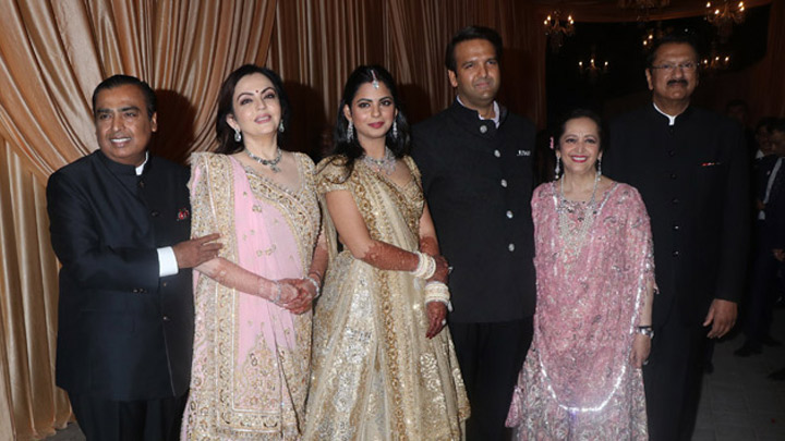 Isha Ambani’s Grand Wedding Reception at Jio Garden with many Celebs ...