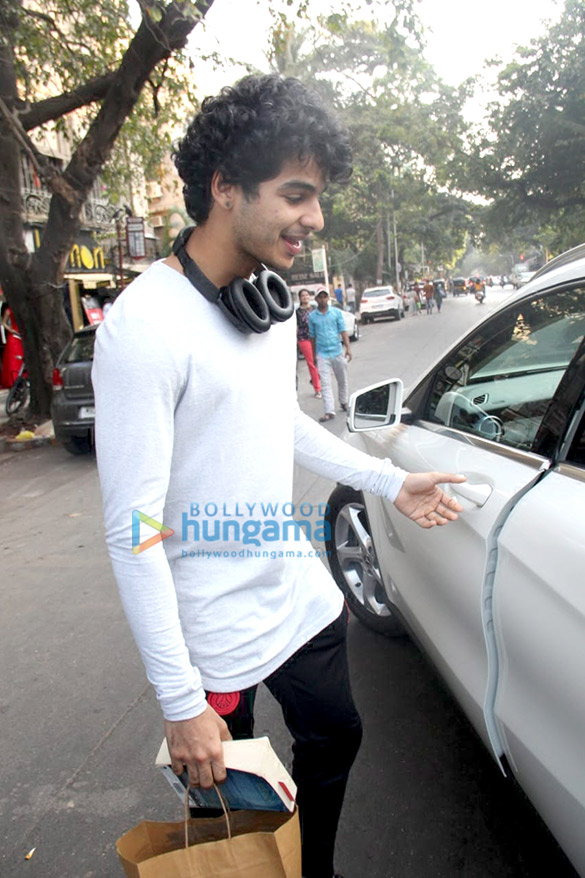ishaan khatter spotted at bastian in bandra 1