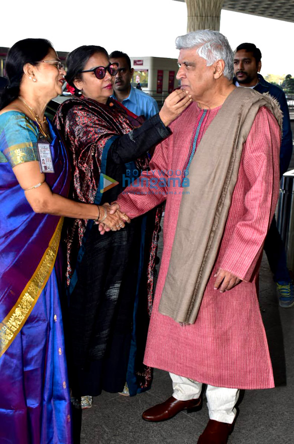 jacqueline fernandez kanika kapoor shabana azmi and others snapped at the airport 3