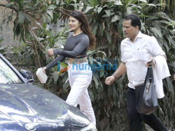 Jacqueline Fernandez spotted after dance class in Bandra
