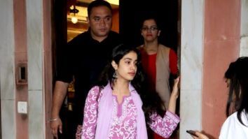 Janhvi Kapoor spotted in Juhu