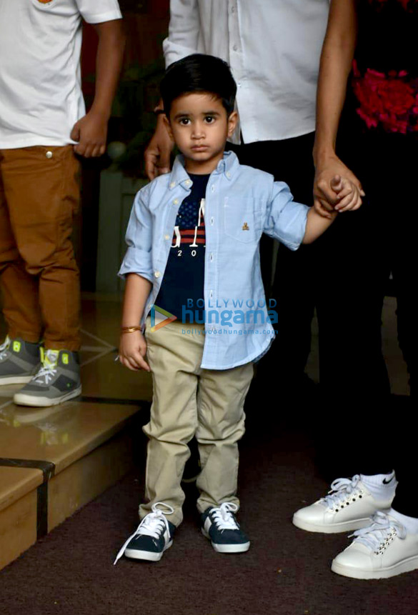 kareena kapoor khan soha ali khan and others at taimur ali khans birthday party in bandra 3