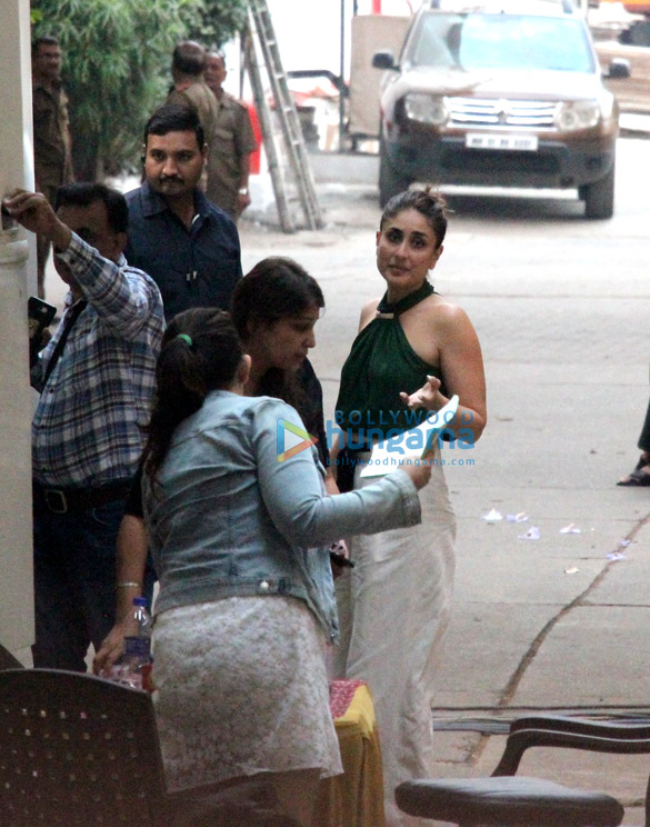 Kareena Kapoor Khan snapped at Mehboob Studios in Bandra