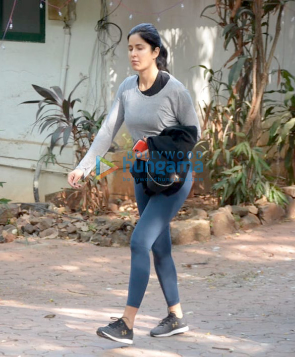 katrina kaif snapped after dance rehearsals in bandra 2