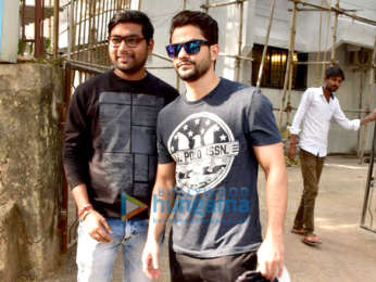 Kunal Khemu spotted in Juhu