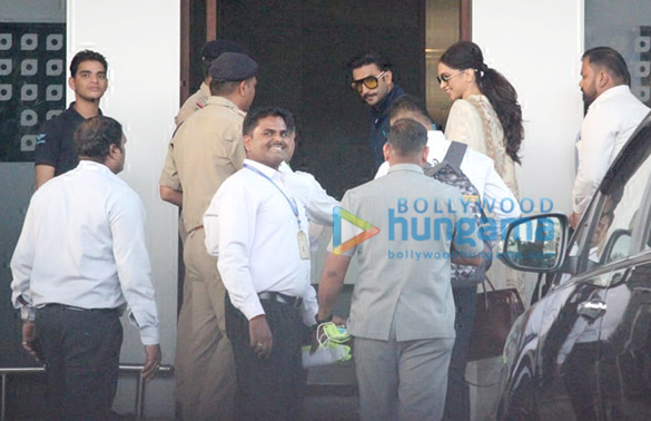 mouni roy sophie choudry mahima choudhary and others snapped at the airport67 6