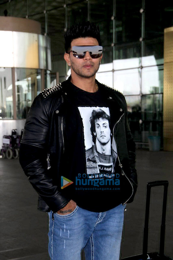 mouni roy sophie choudry and sahil khan snapped at the airport 3