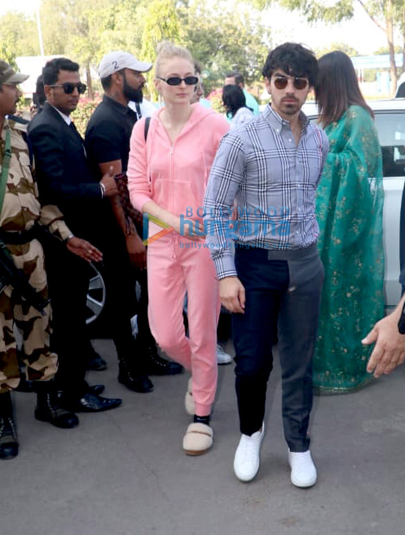 priyanka chopra nick jonas and others snapped at the airport in jodhpur 4