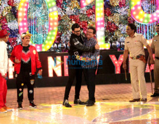 Ranveer Singh snapped on the sets of Tarak Mehta Ka Ooltaah Chashmah