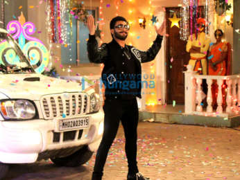 Ranveer Singh snapped on the sets of Tarak Mehta Ka Ooltaah Chashmah