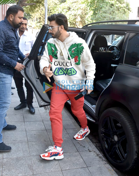 ranveer singh spotted in bandra 6 2