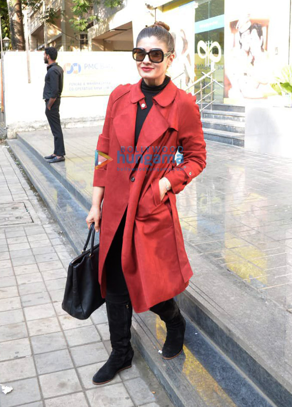 Raveena Tandon snapped in Bandra Raveena Tandon snapped in Bandra