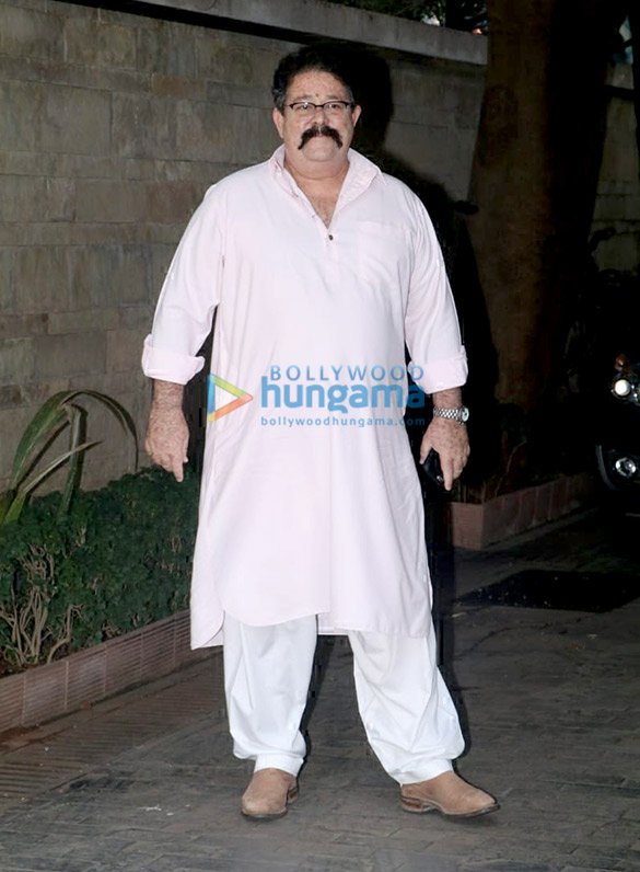 saif ali khan kareena kapoor khan and others snapped at shashi kapoors residence for christmas 2018 lunch 3