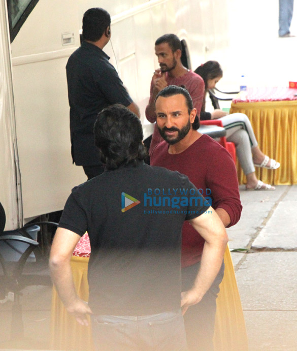 saif ali khan snapped at the mehboob studios 1