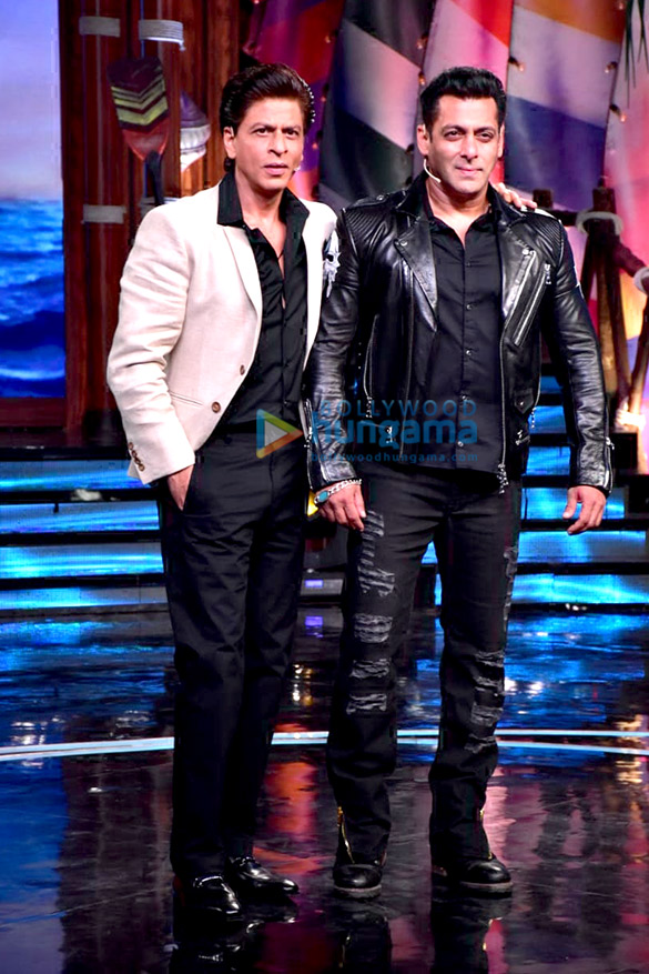 Bigg Boss Season 12 Shahrukh Khan Episode Salman Khan and Shah Rukh Khan snapped on the set of Bigg Boss 12