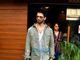 Shahid Kapoor snapped after a photoshoot in Bandra