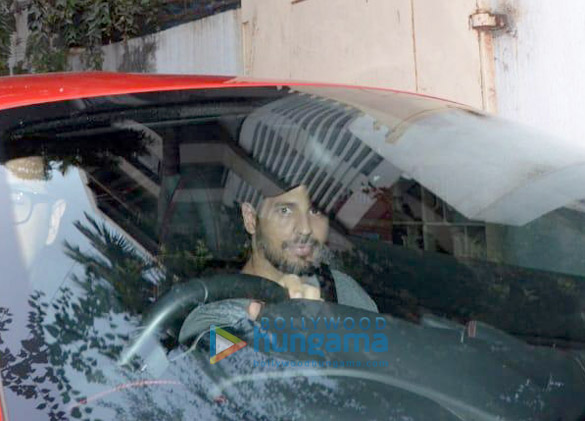 sidharth malhotra spotted at maddock films office 3