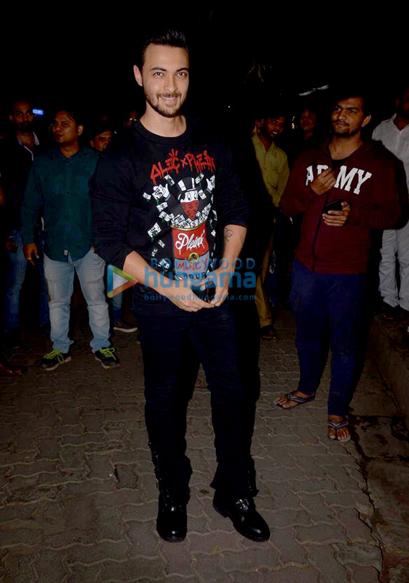 sonakshi sinha pranutan bahl and others grace zaheer iqbals birthday bash at arth bandra 8