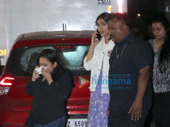 Sonam Kapoor Ahuja spotted on location of a shoot in Andheri