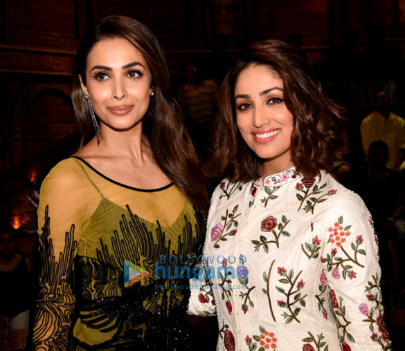 vicky kaushal yami gautam snapped on the sets of indias got talent for uri promotions 2