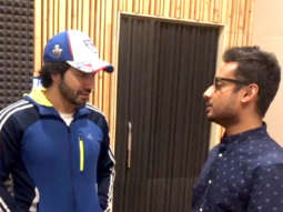 WATCH: Varun Dhawan does vocal exercises, leaves Arjun Kapoor wondering ‘WTF is going on’