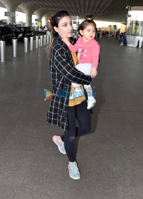 yami gautam aditi rao hydari and others snapped at the airport 005 4