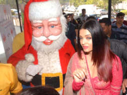 UNCUT: Aishwarya Rai Bachchan celebrates Christmas with cancer affected kids
