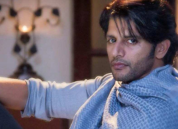 Bigg Boss 12 contestant Karanvir Bohra gets detained at Moscow airport and he REACTS to this incident on Twitter! 