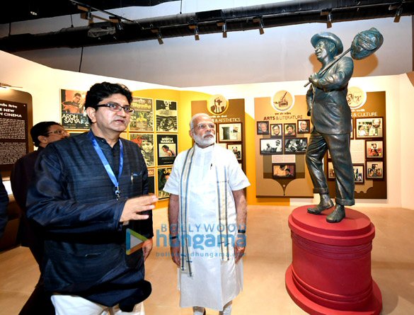 aamir khan rohit shetty aanand l rai subhash ghai and others meet sports minister rajyavardhan rathore 2 2