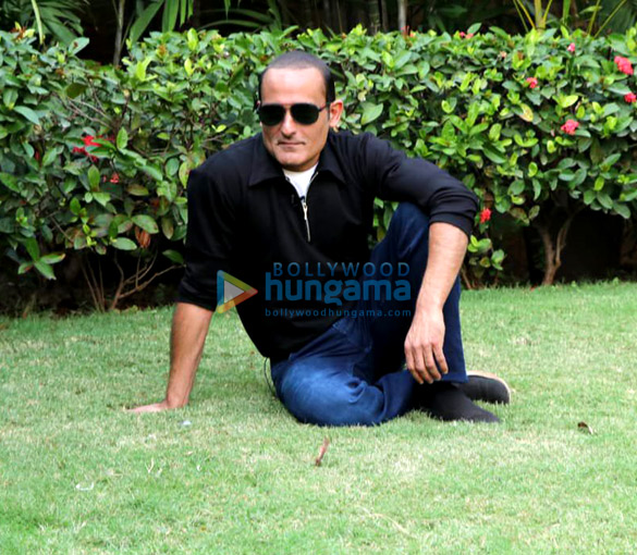 akshay khanna snapped promoting the accidental prime minister at jw marriott juhu 2