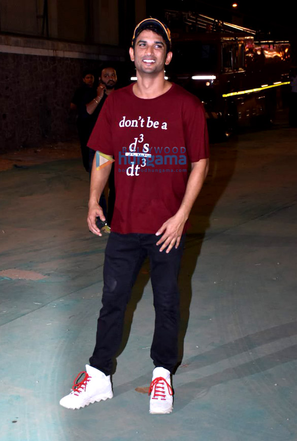 akshay kumar ajay devgn ranveer singh ranbir kapoor and others grace umang 2019 24