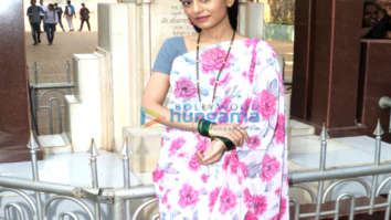 Amrita Rao snapped during a shoot dressed as Meenatai Thackeray for the film Thackeray