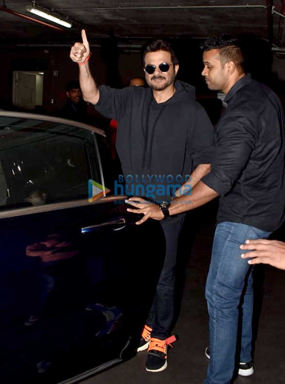 anil kapoor and sonam kapoor ahuja snapped at the airport 6