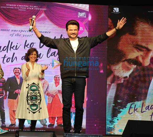anil kapoor snapped during promotions of ek ladki ko dekha toh aisa laga at nmims college 2