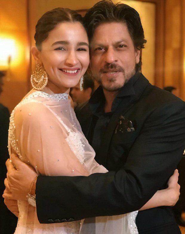 Dear Zindagi stars Shah Rukh Khan and Alia Bhatt reunite and share a hug at Mukesh Bhatt's daughter Sakshi Bhatt's wedding reception