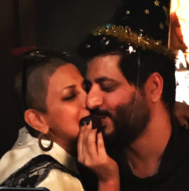 Goldie Behl shares a lovey - dovey photo on Sonali Bendre's 44th birthday