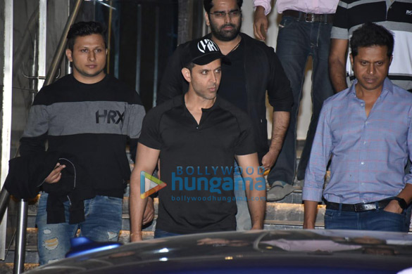 hrithik roshan spotted at gym in juhu 5