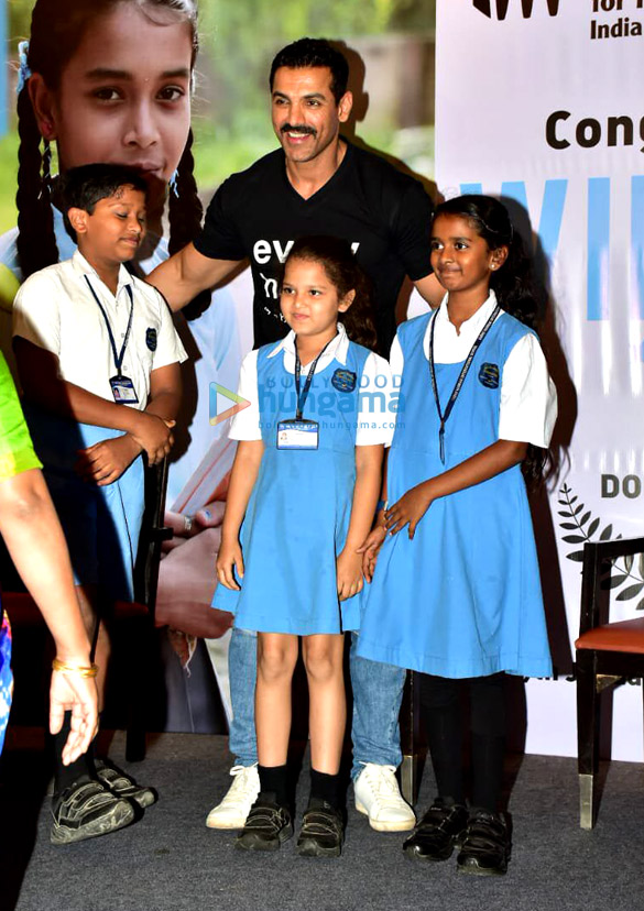 john abraham graces the habitat for humanity india event 3