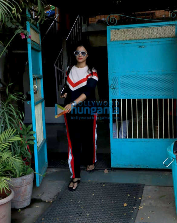 kajol spotted at physi o flex in versova 1